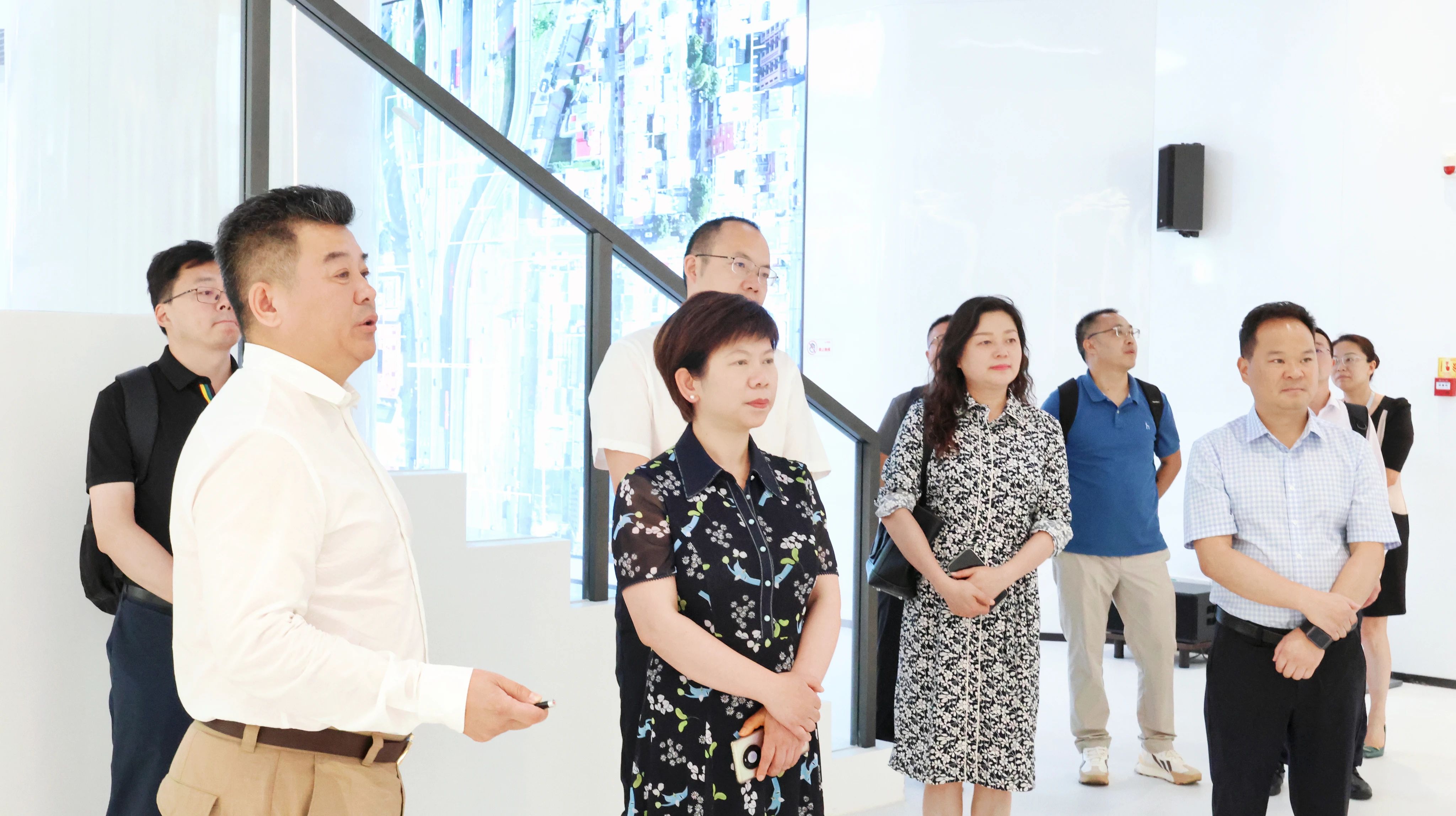 ng28.com与成都市郫都区达成战略合作 推动成都影视城建设
